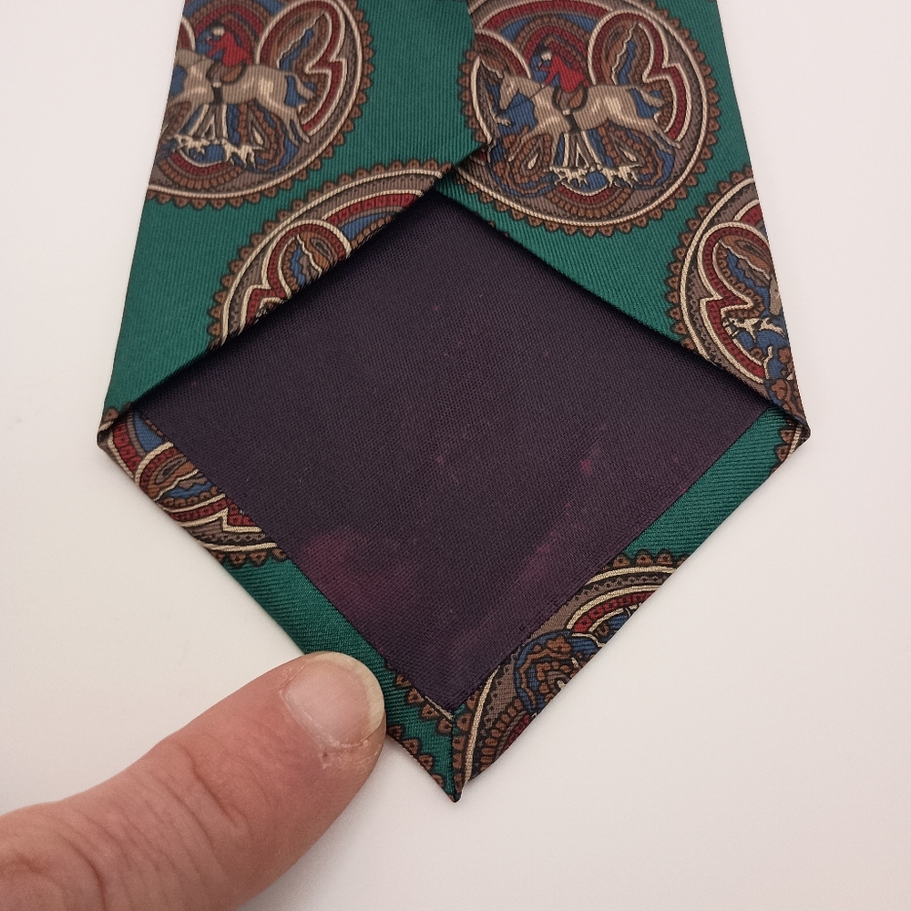 Vintage Pierre Cardin Mens 100% Silk Green Dog Hunting Neck Tie Made In USA - Picture 5 of 11